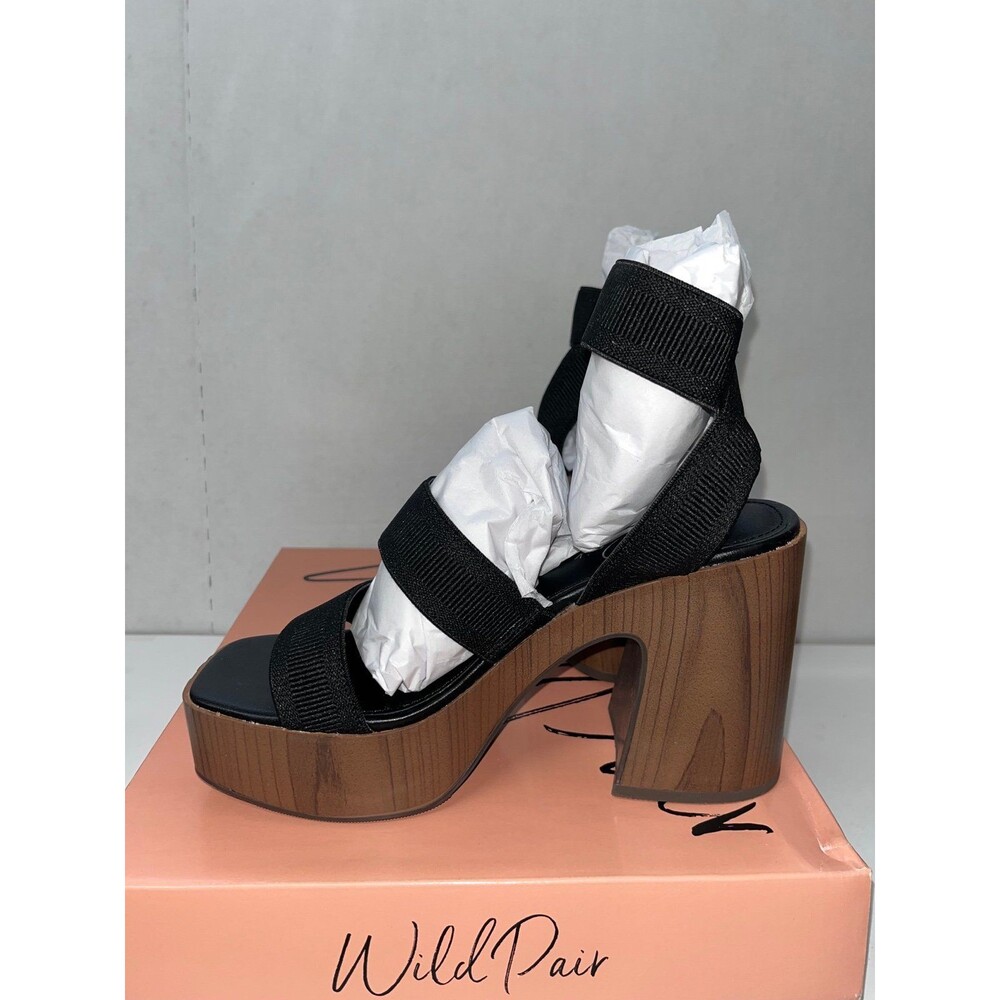 Wild Pair Women's Scarlitt Black Ankle Strap Platform Sandals Strappy Size 7.5M - Picture 2 of 5